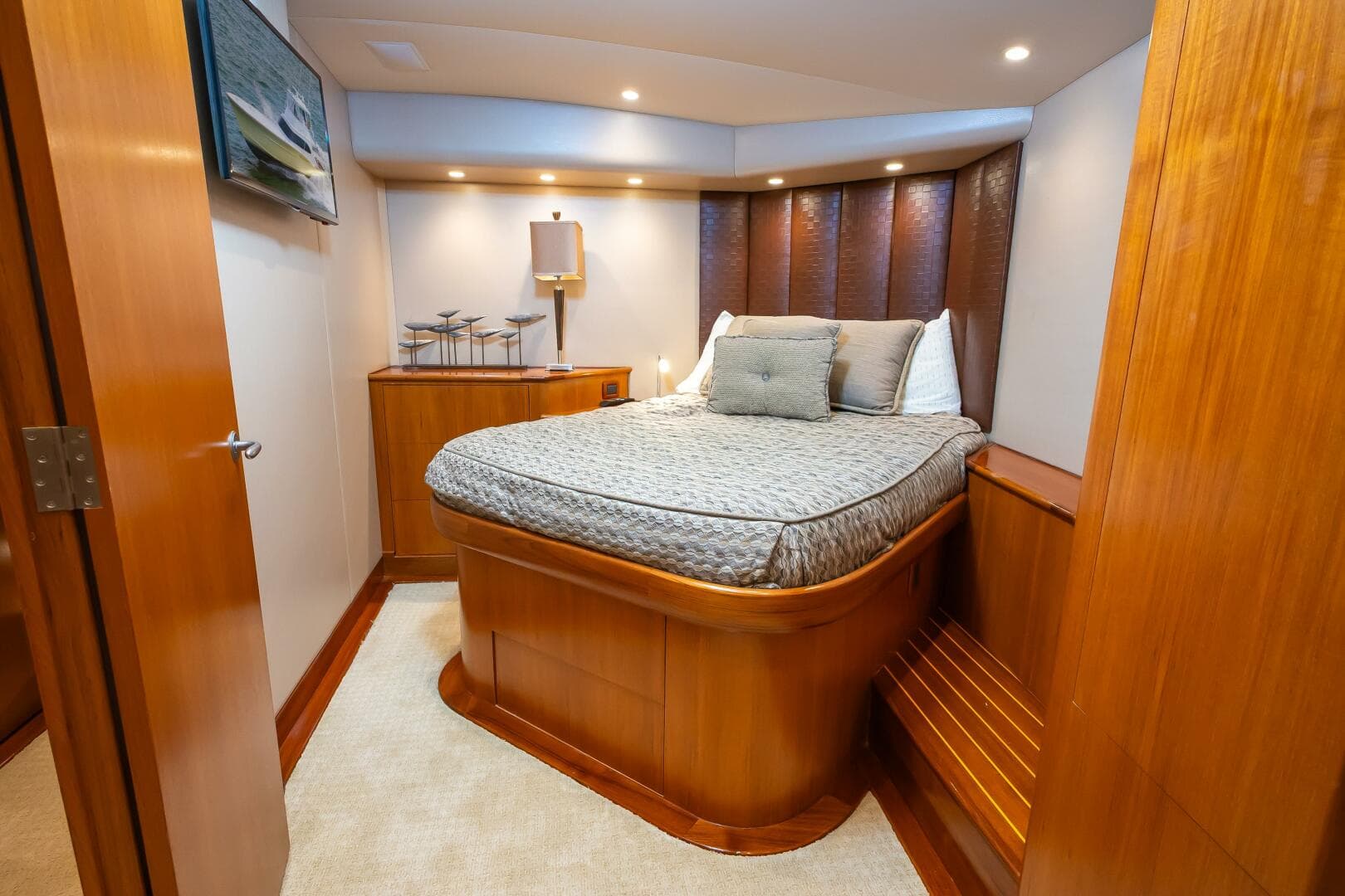 2014 Scarborough 60 Sportfish — photo 23