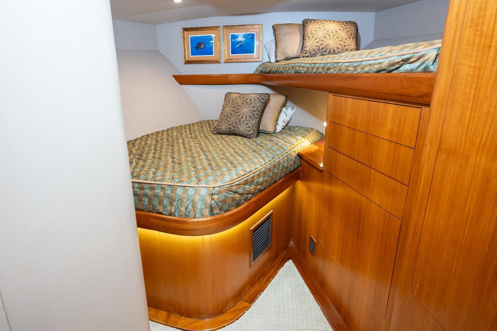 2014 Scarborough 60 Sportfish — photo 31