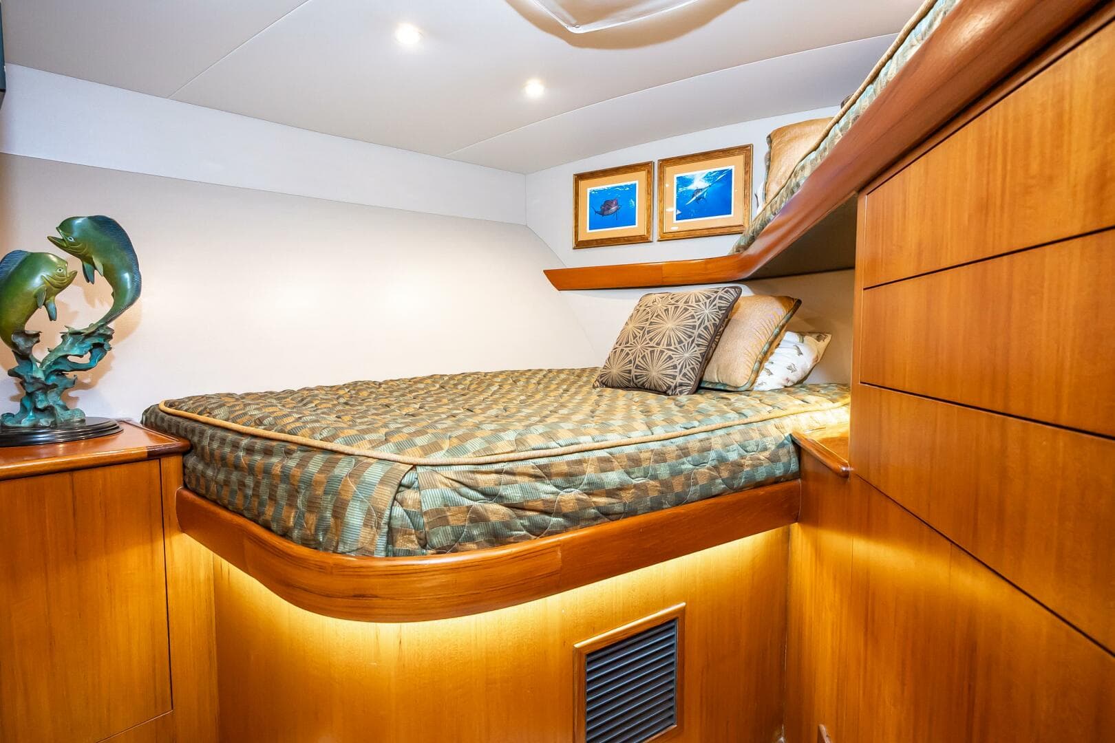 2014 Scarborough 60 Sportfish — photo 30