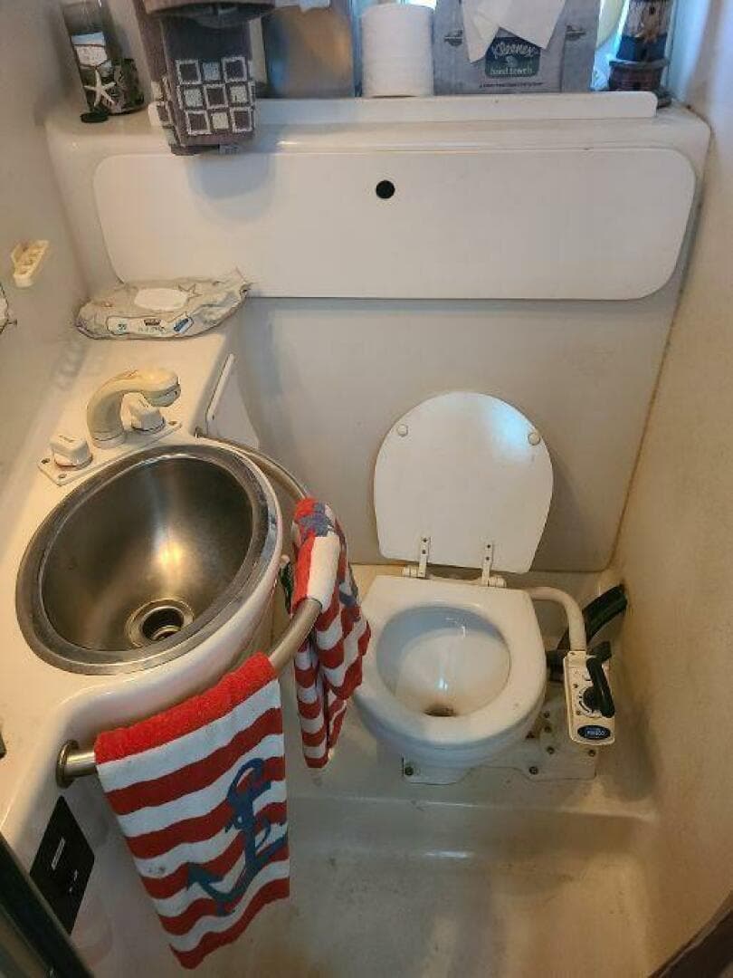 1996 Maxum 3200 SCR — photo 10