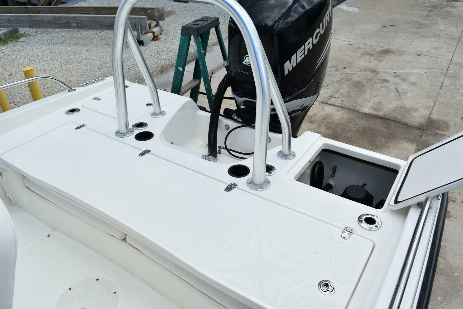 2010 Boston Whaler 230 Dauntless — photo 36