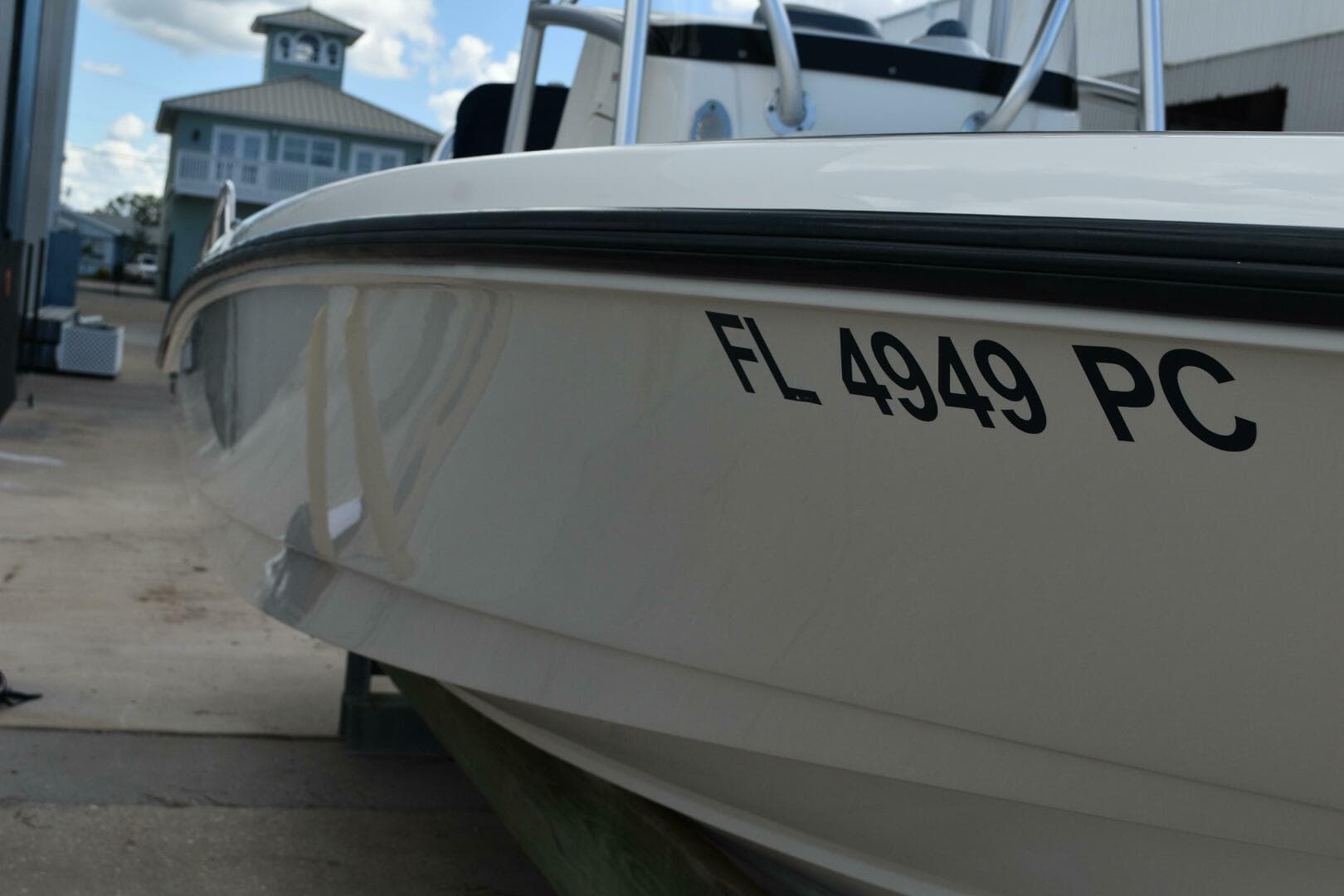 2010 Boston Whaler 230 Dauntless — photo 6