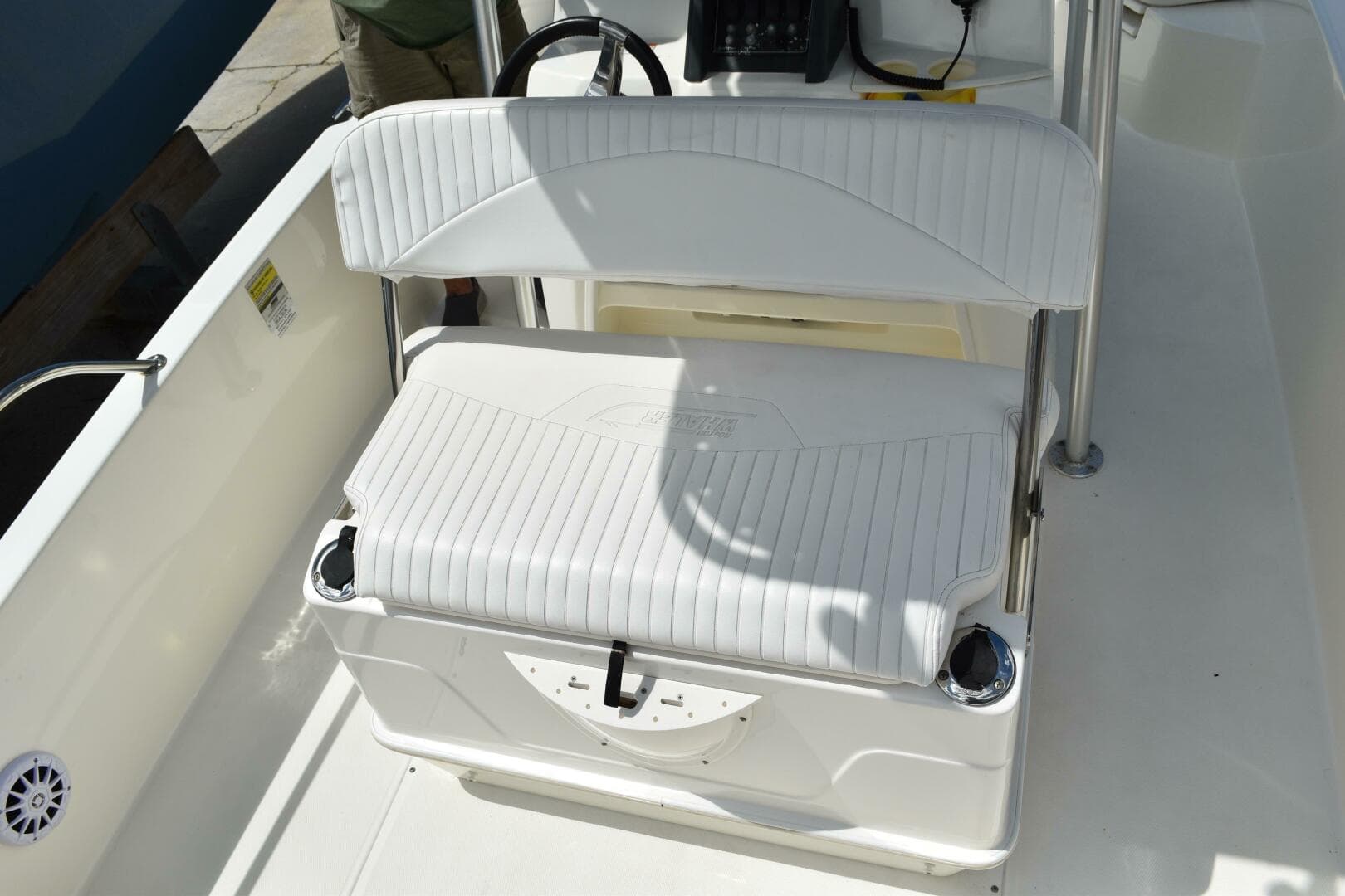 2010 Boston Whaler 230 Dauntless — photo 9