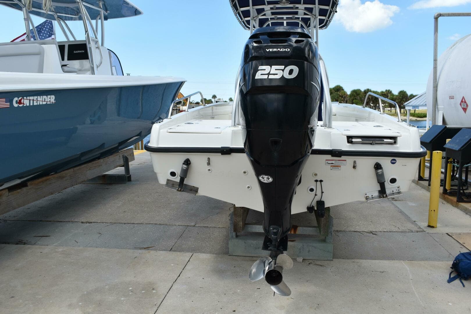 2010 Boston Whaler 230 Dauntless — photo 42