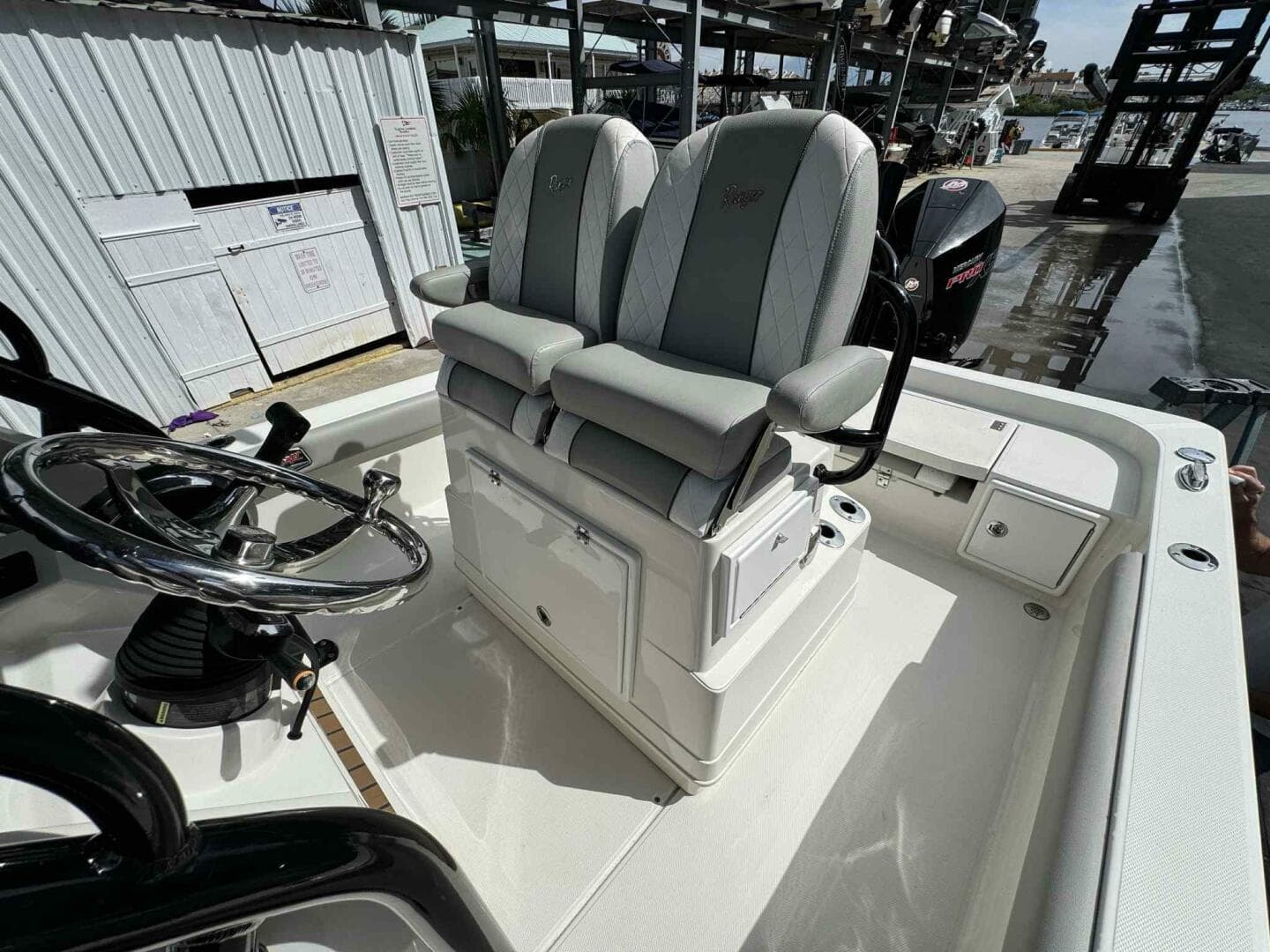 2020 Ranger 2360 Bay — photo 20