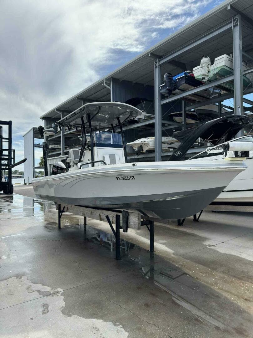 2020 Ranger 2360 Bay — photo 29