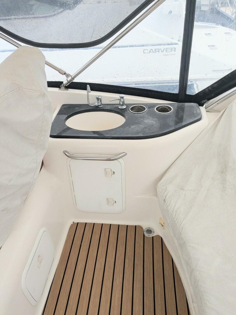 2004 Meridian 411 — photo 11