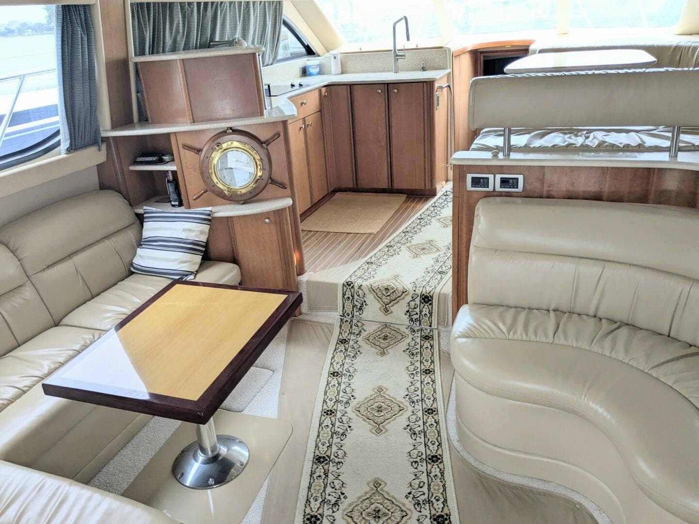 2004 Meridian 411 — photo 14