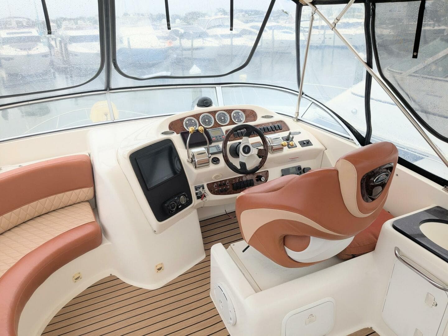 2004 Meridian 411 — photo 9