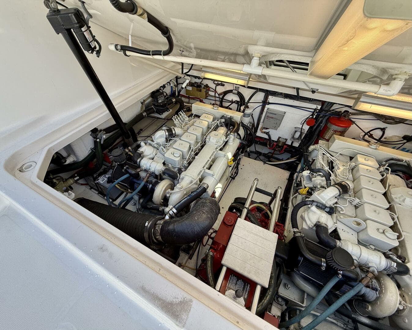 2003 Tiara Yachts 3500 — photo 32