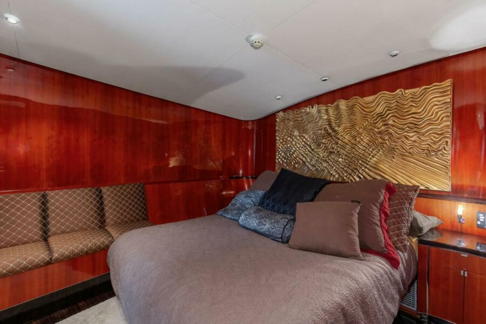 2004 Ebony Custom Sportfish 65 Convertible — photo 22