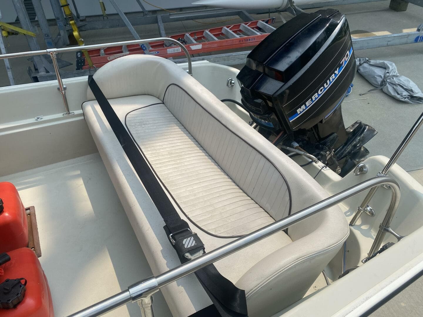 1981 Boston Whaler 17 Montauk — photo 21