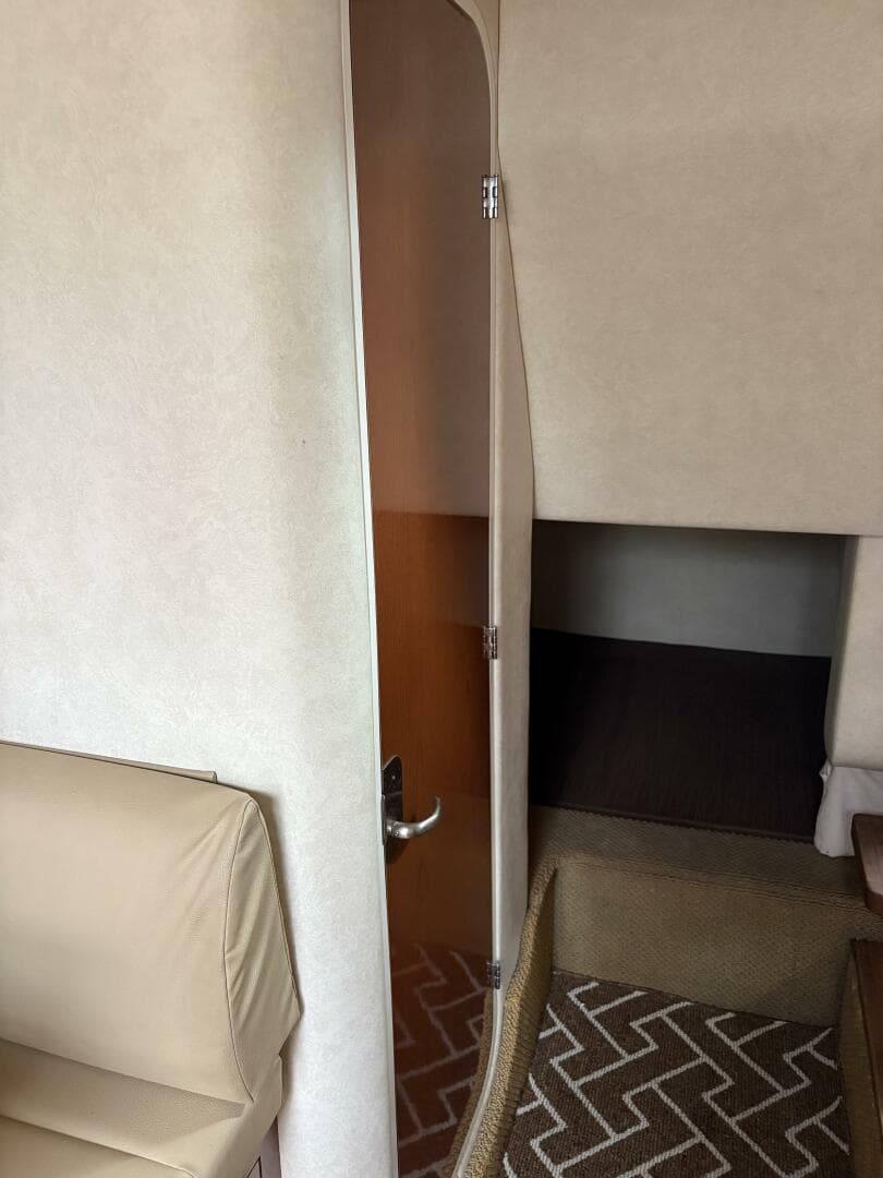 2012 Sea Ray 310 Sundancer — photo 35