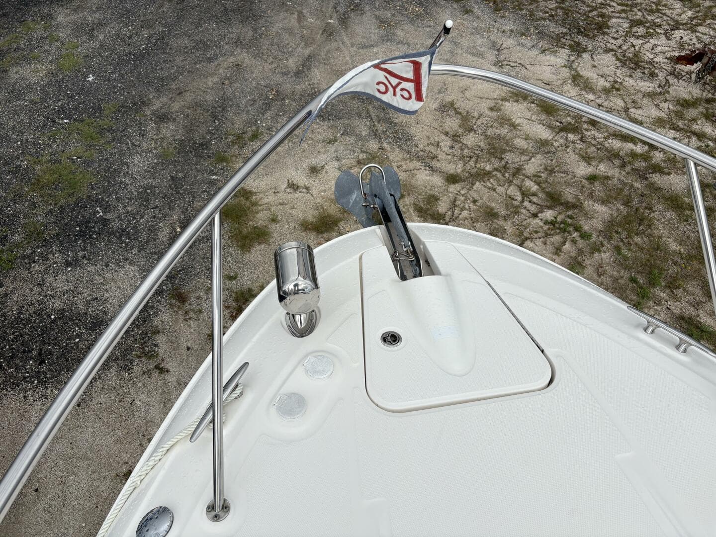 2012 Sea Ray 310 Sundancer — photo 16