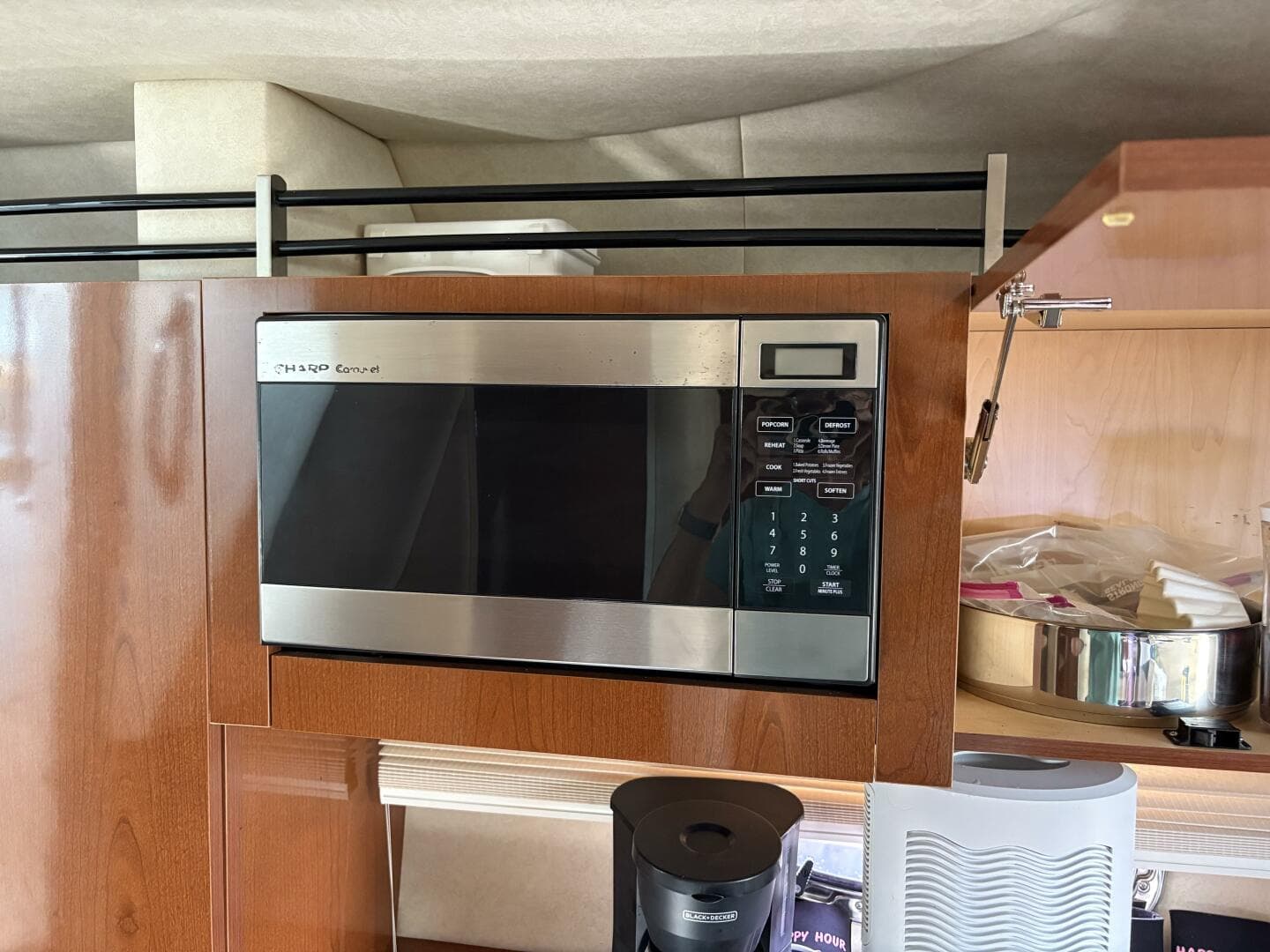 2012 Sea Ray 310 Sundancer — photo 30