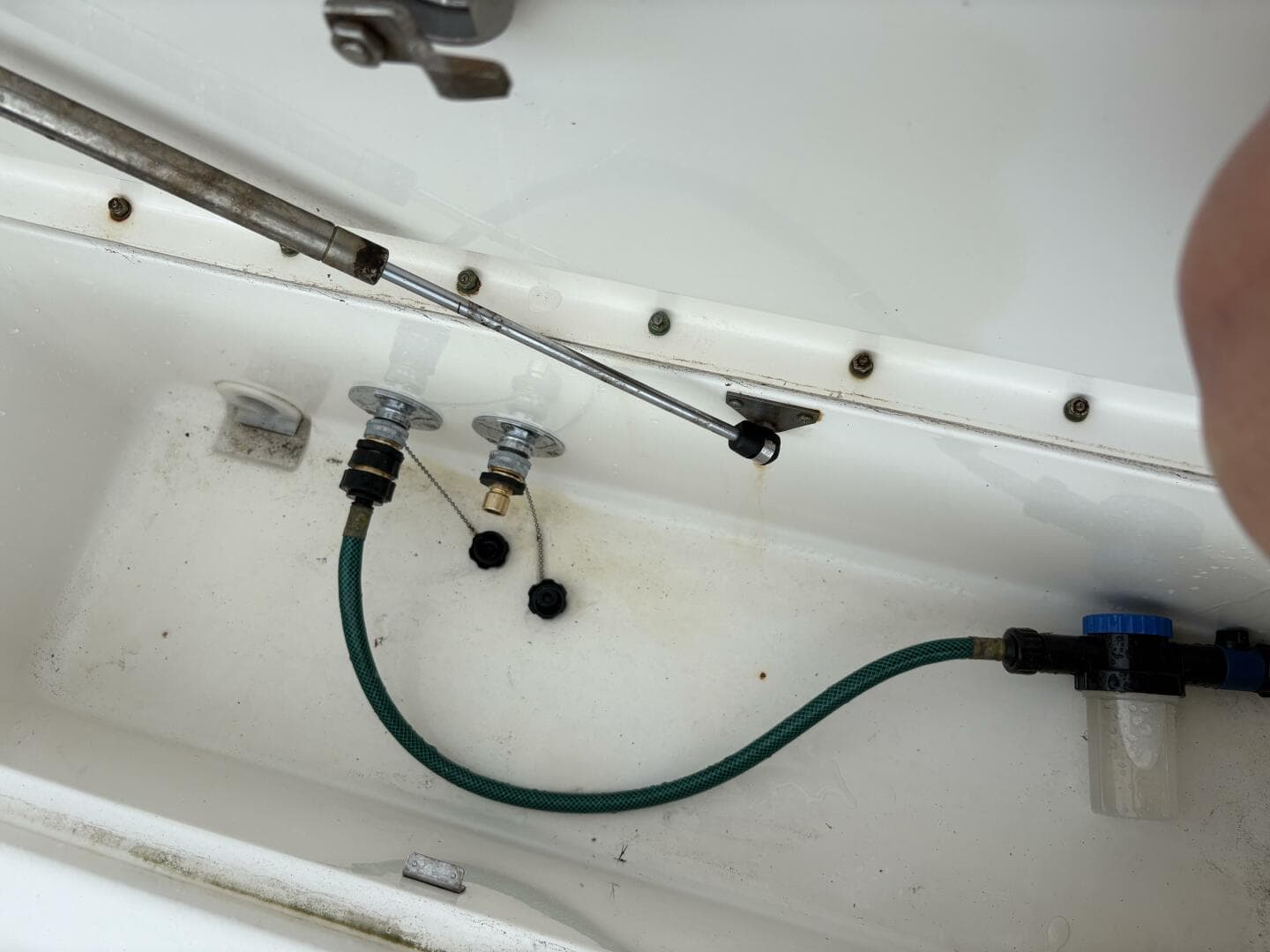 2012 Sea Ray 310 Sundancer — photo 48