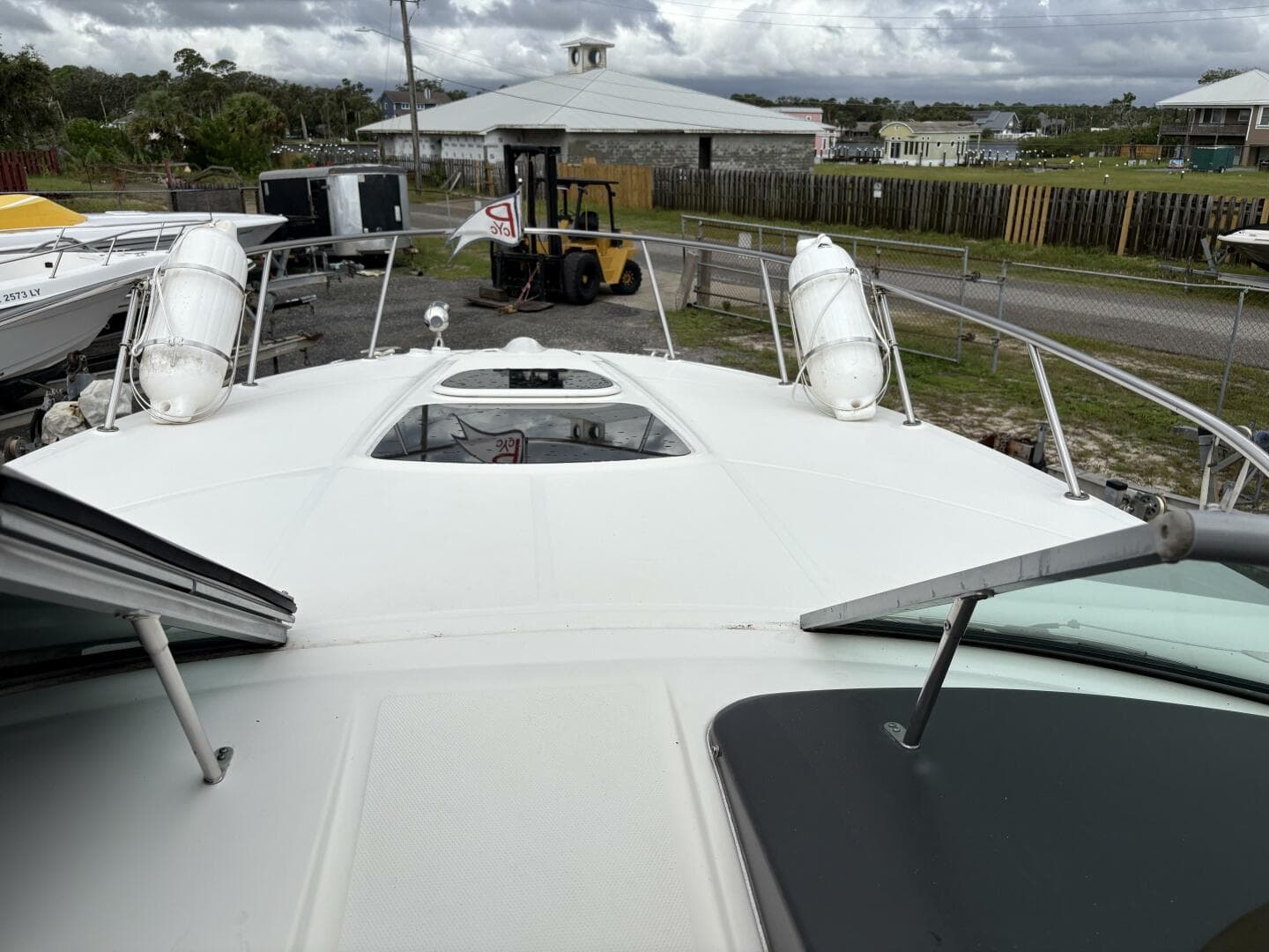 2012 Sea Ray 310 Sundancer — photo 15