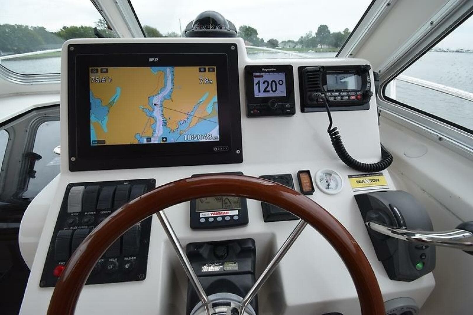 2007 Back Cove 33 — photo 23