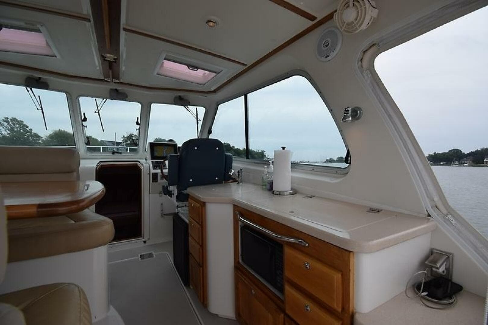 2007 Back Cove 33 — photo 19