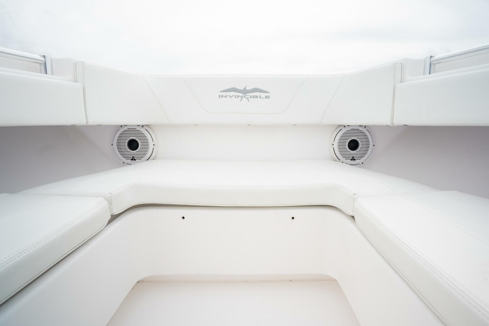 2020 Invincible 30 Open — photo 22