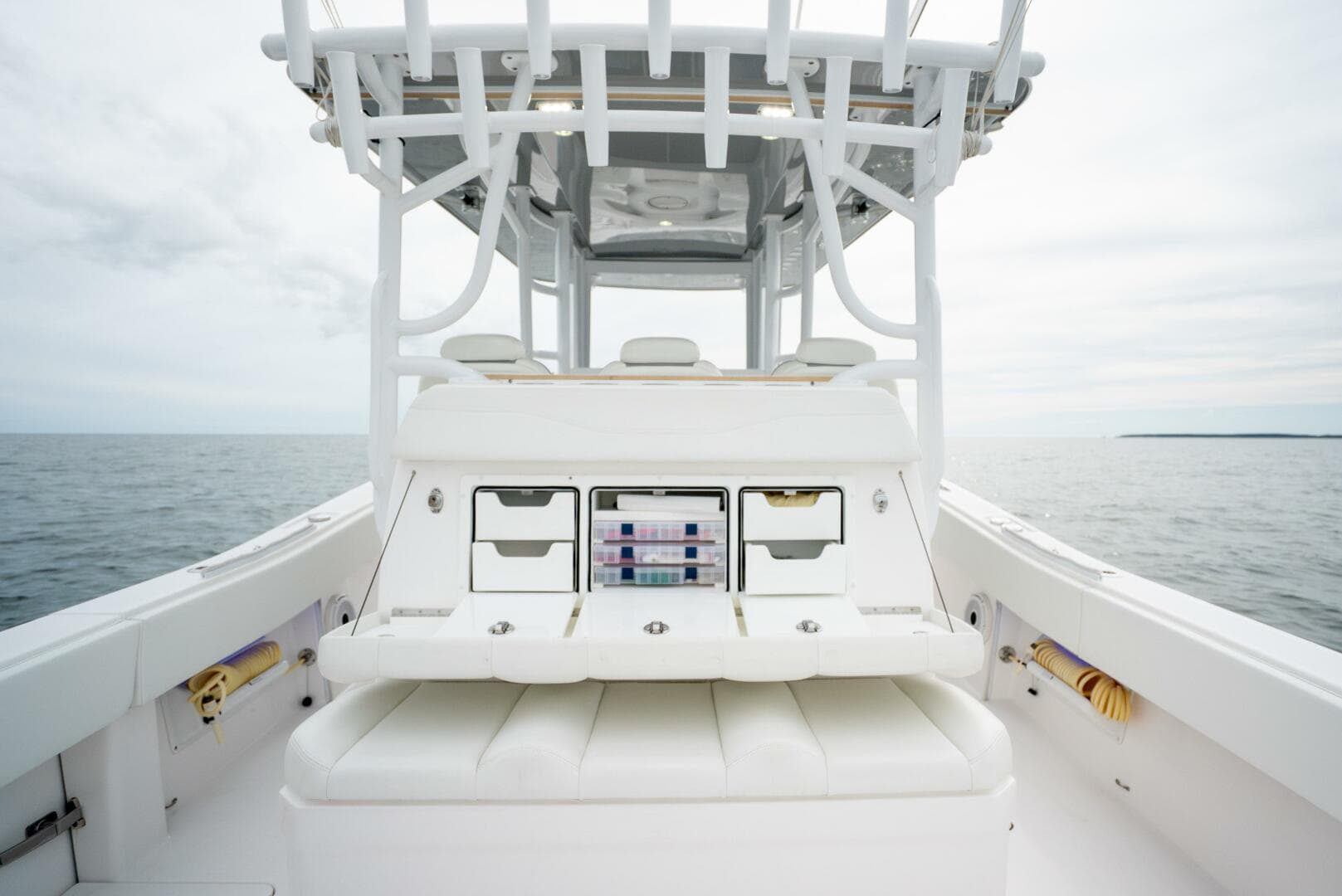 2020 Invincible 30 Open — photo 18