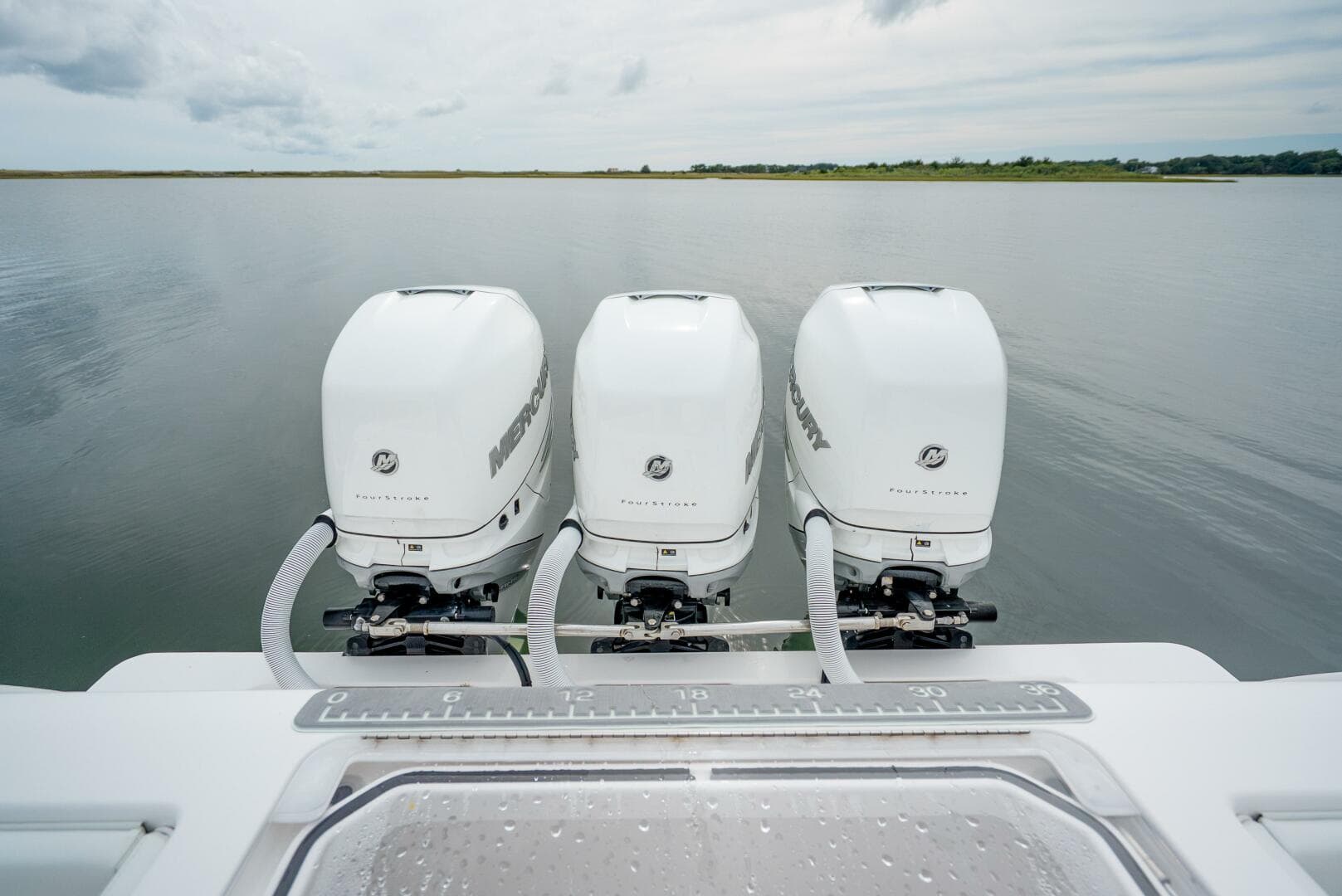 2020 Invincible 30 Open — photo 19