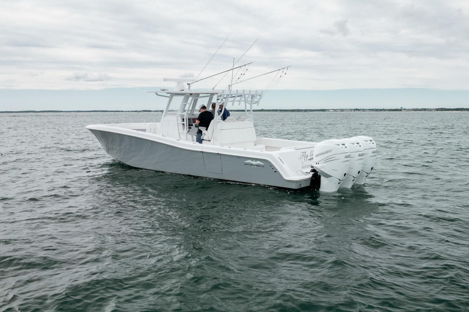 2020 Invincible 30 Open — photo 4