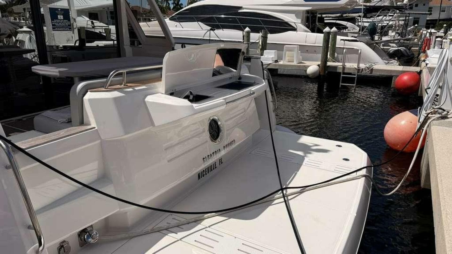 2024 Greenline 48 Fly Hybrid — photo 6