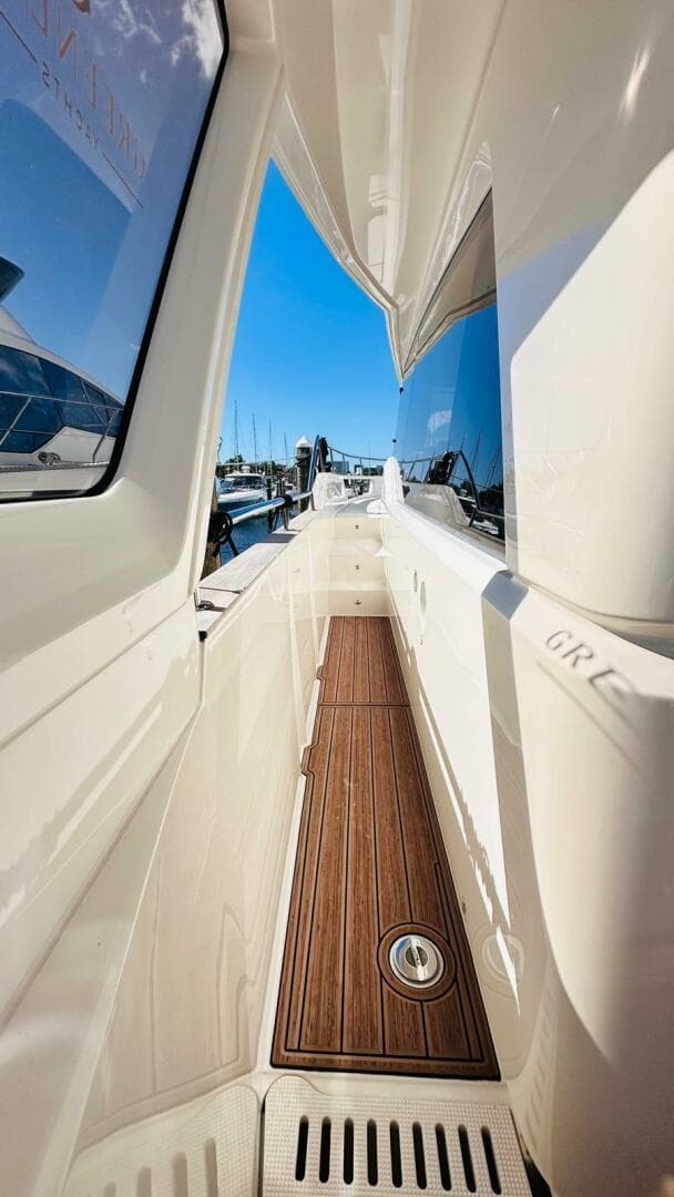 2024 Greenline 48 Fly Hybrid — photo 18