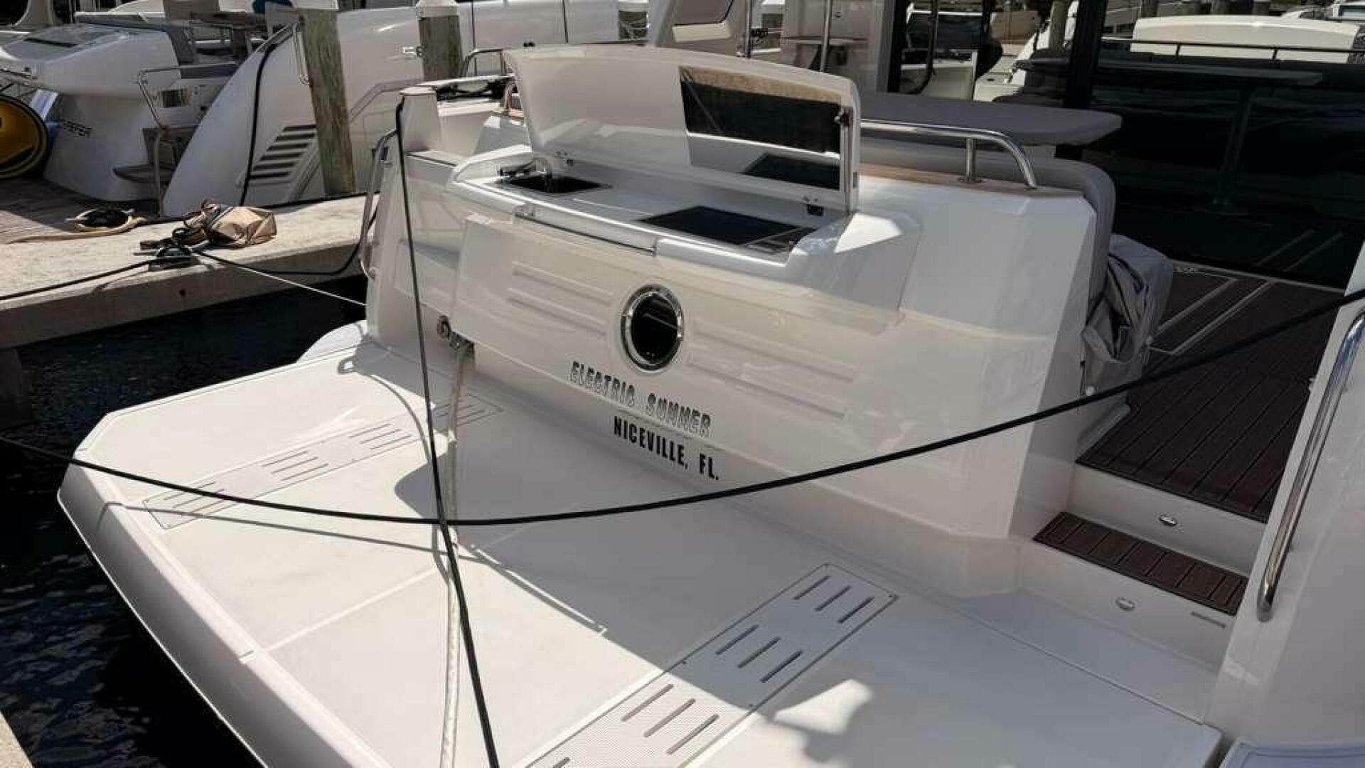 2024 Greenline 48 Fly Hybrid — photo 7