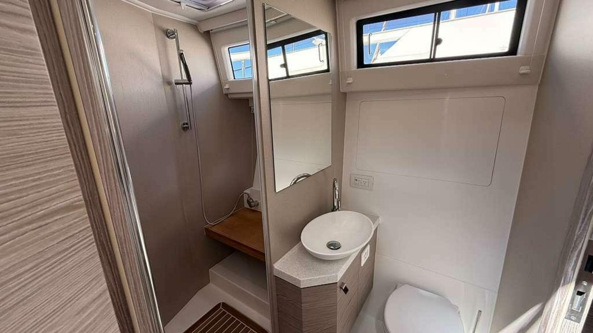 2024 Greenline 48 Fly Hybrid — photo 57