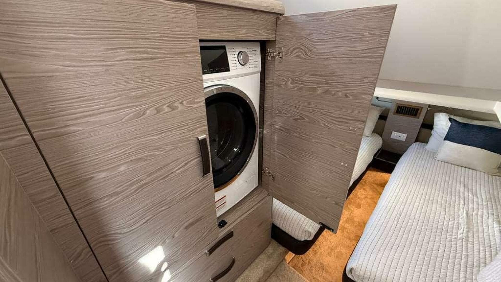 2024 Greenline 48 Fly Hybrid — photo 56