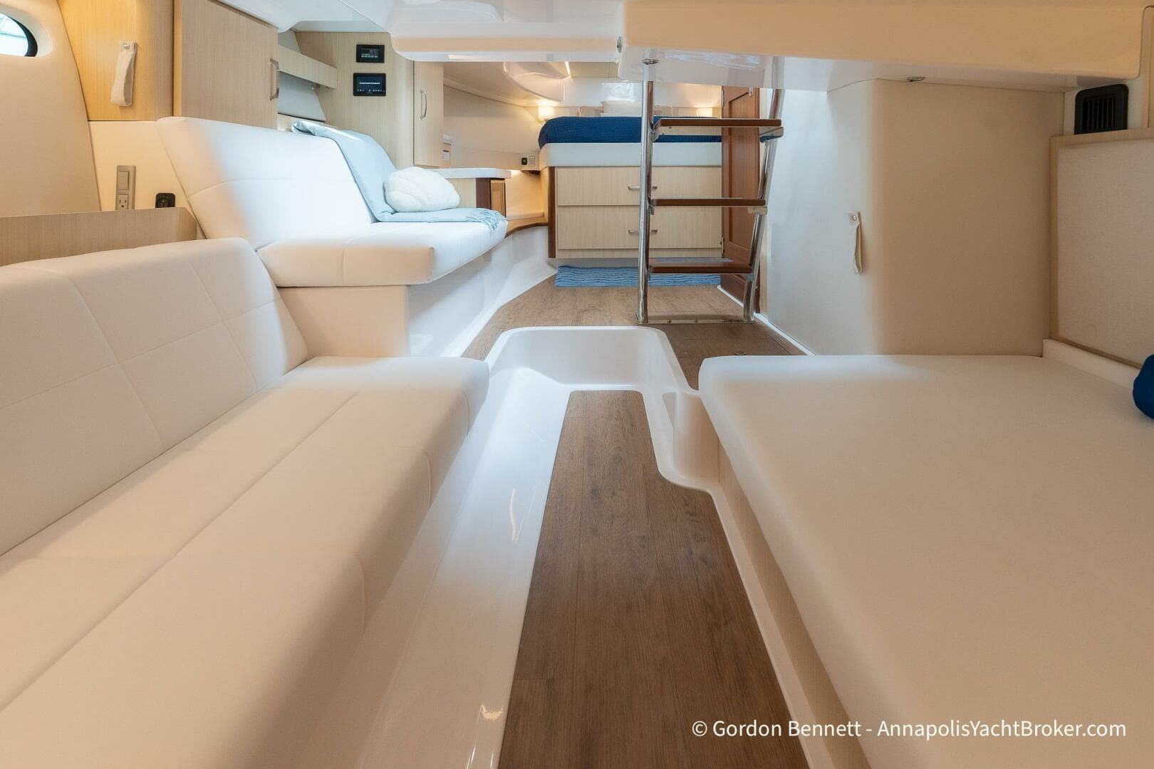 2024 Regal 36 Xo — photo 44