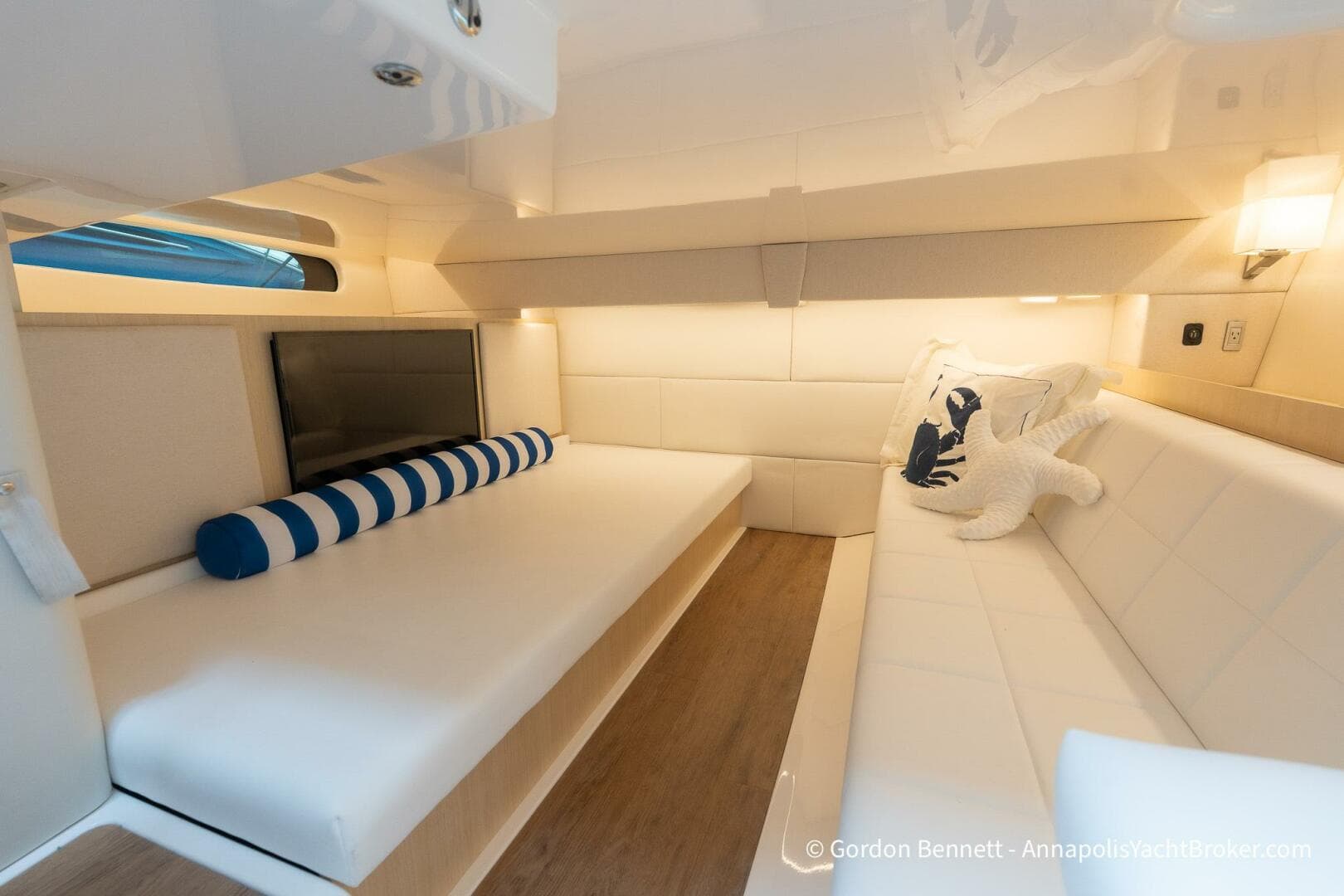 2024 Regal 36 Xo — photo 43