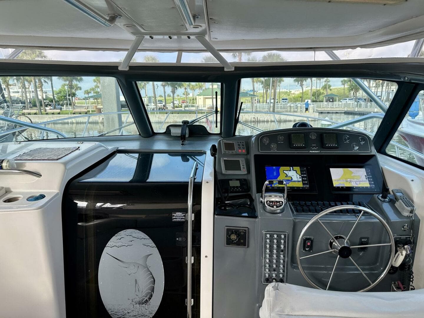 2004 Pursuit 3800 Express — photo 11