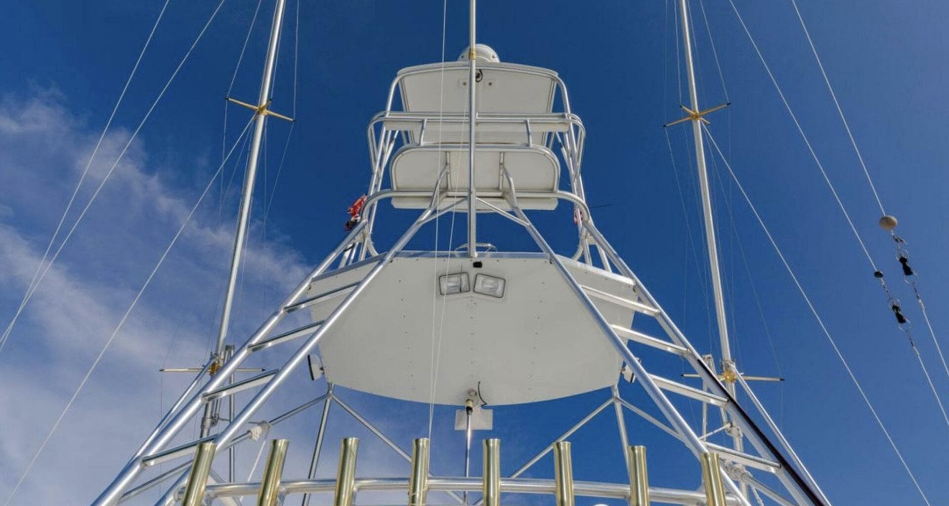 2004 Pursuit 3800 Express — photo 19