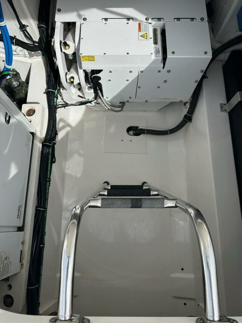 2021 Tiara Sport 43 LS — photo 61