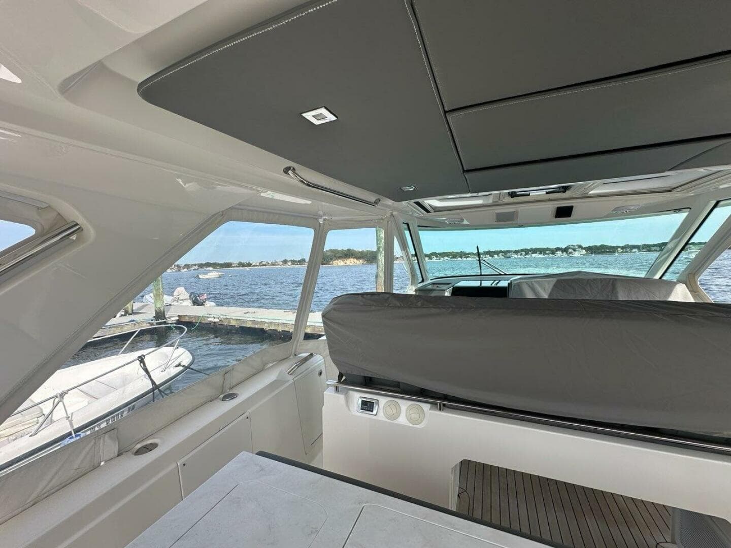 2021 Tiara Sport 43 LS — photo 50
