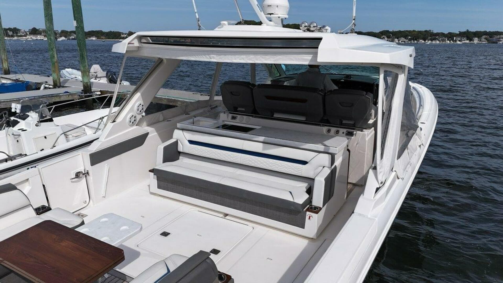 2021 Tiara Sport 43 LS — photo 11