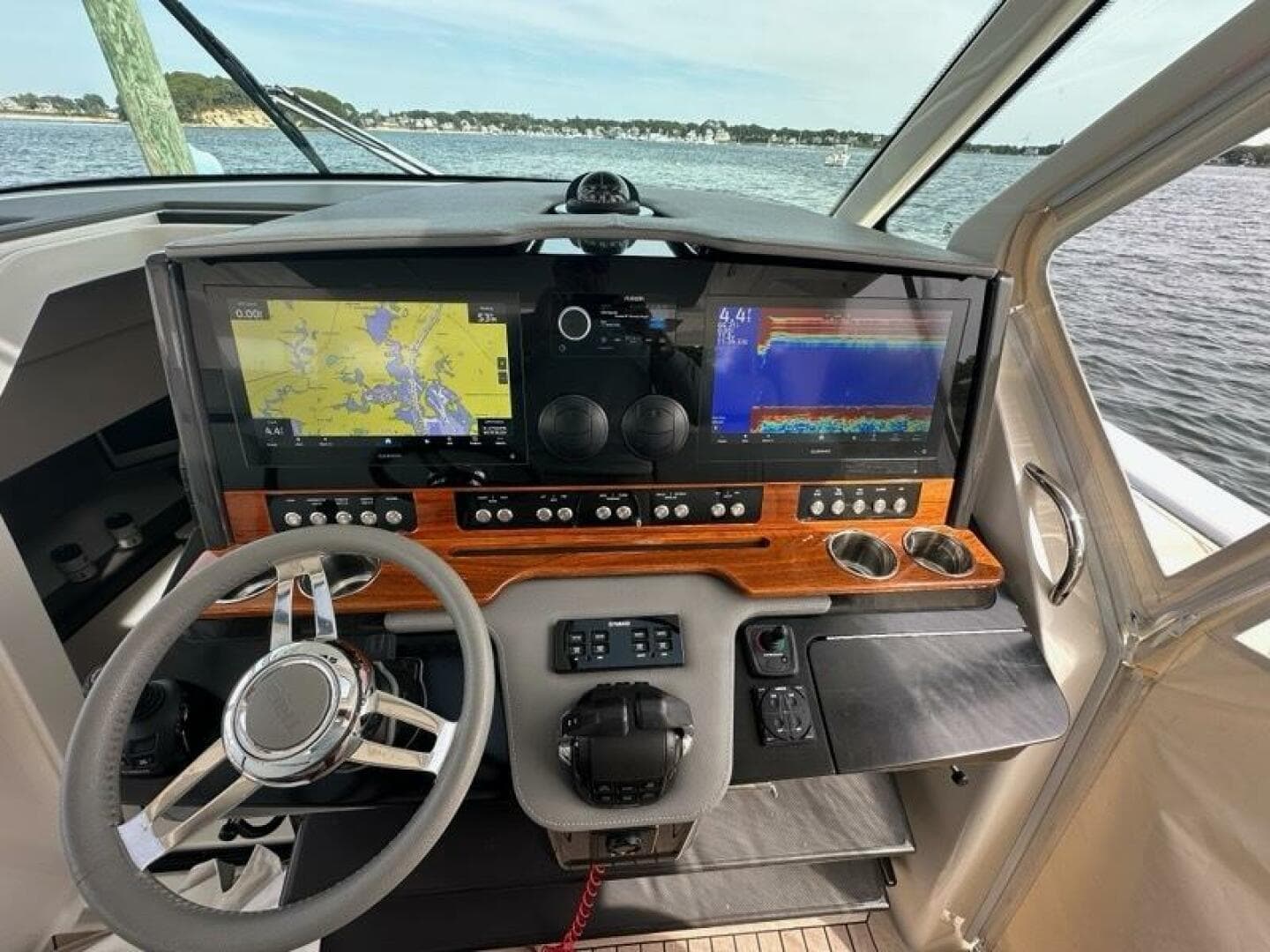 2021 Tiara Sport 43 LS — photo 21