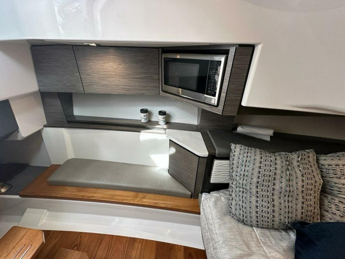 2021 Tiara Sport 43 LS — photo 31