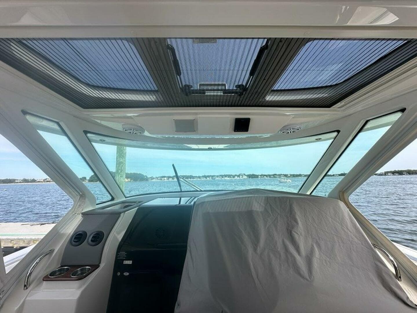 2021 Tiara Sport 43 LS — photo 18