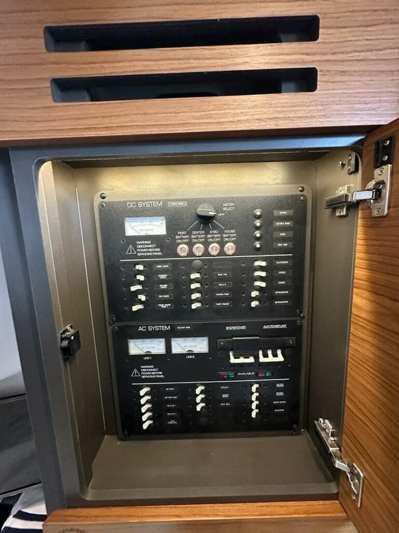 2021 Tiara Sport 43 LS — photo 33