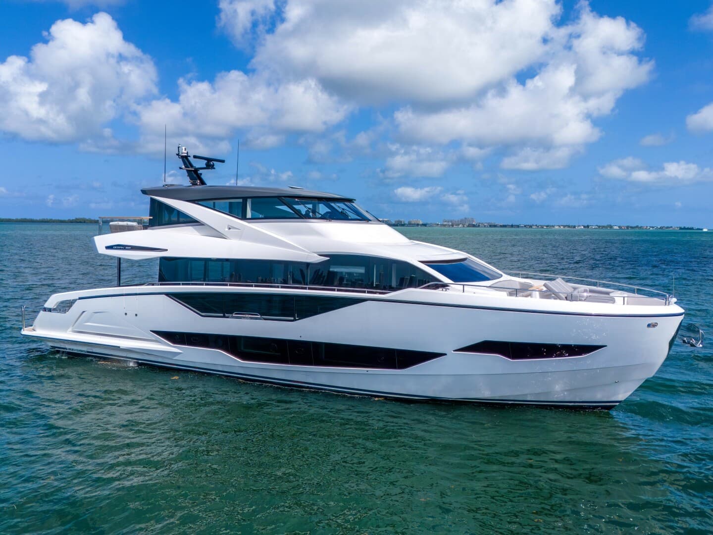 2024 Sunseeker Ocean 90 Enclosed / Ocean 182 — photo 1