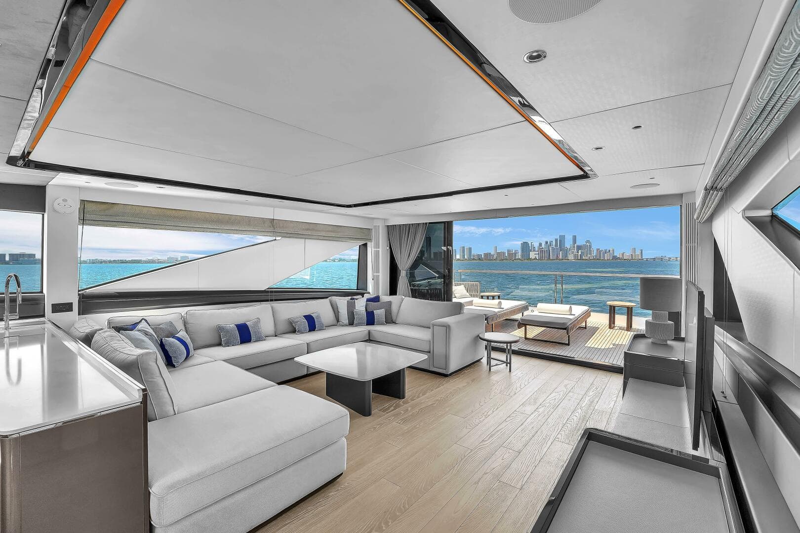 2024 Sunseeker Ocean 90 Enclosed / Ocean 182 — photo 24