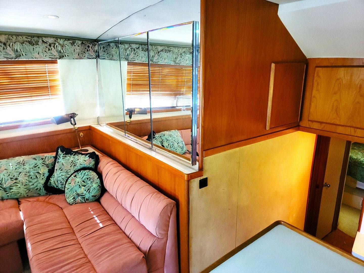 1989 Bertram 50 Convertible — photo 8