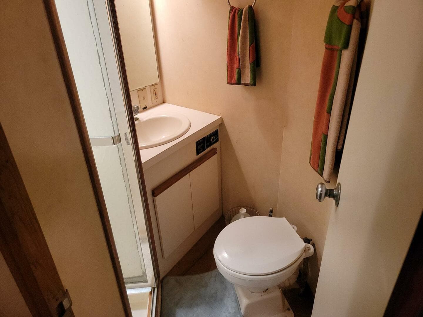 1989 Bertram 50 Convertible — photo 21