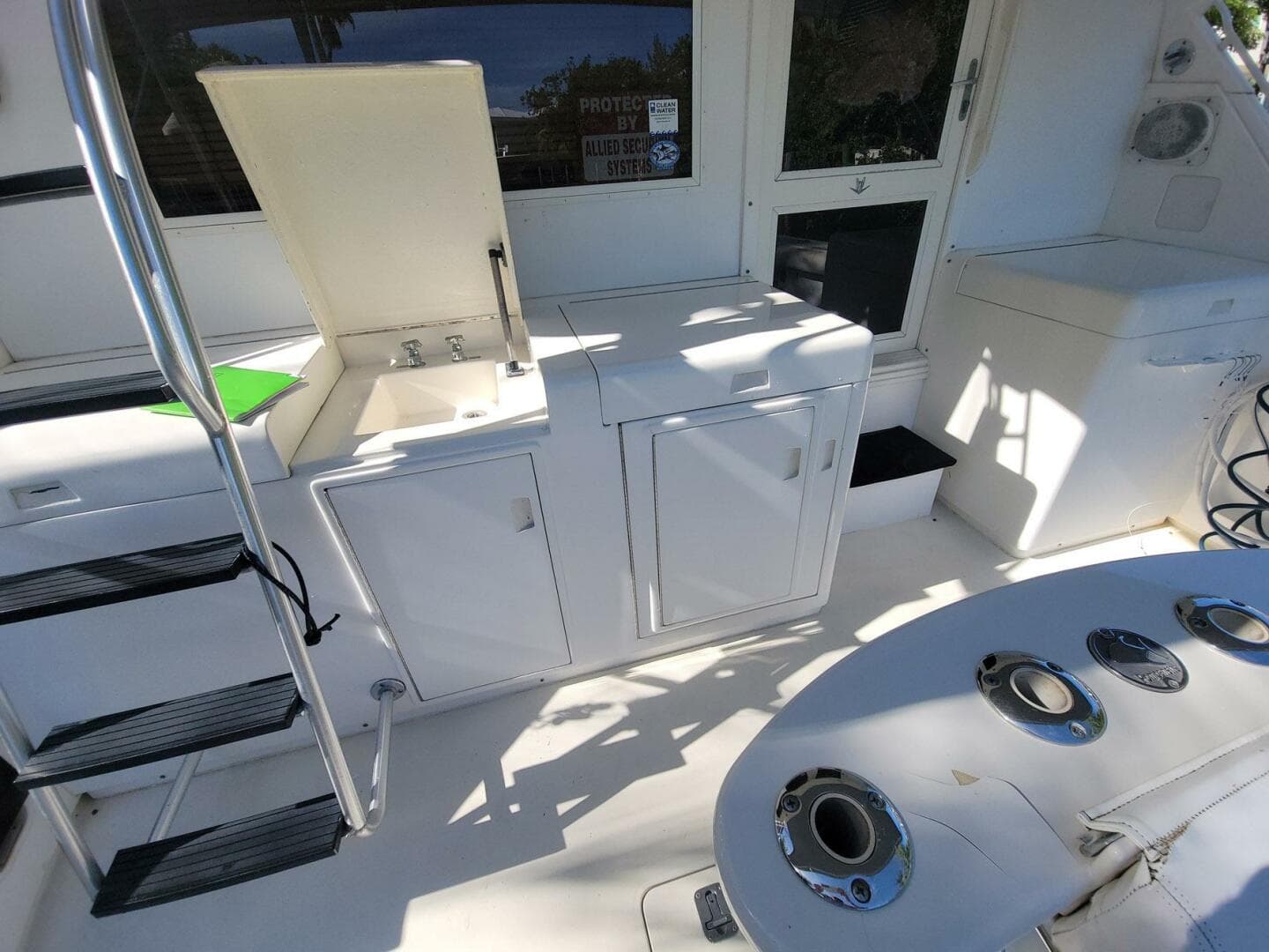 1989 Bertram 50 Convertible — photo 29