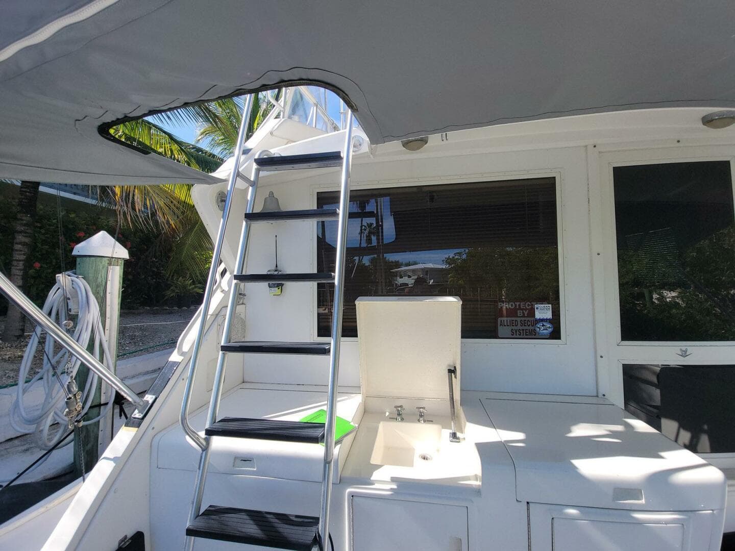 1989 Bertram 50 Convertible — photo 31