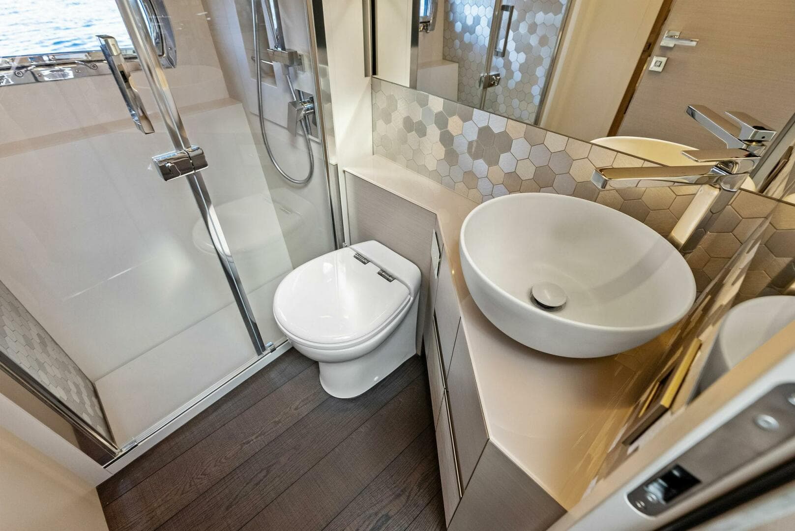 2024 Pershing 7X — photo 79